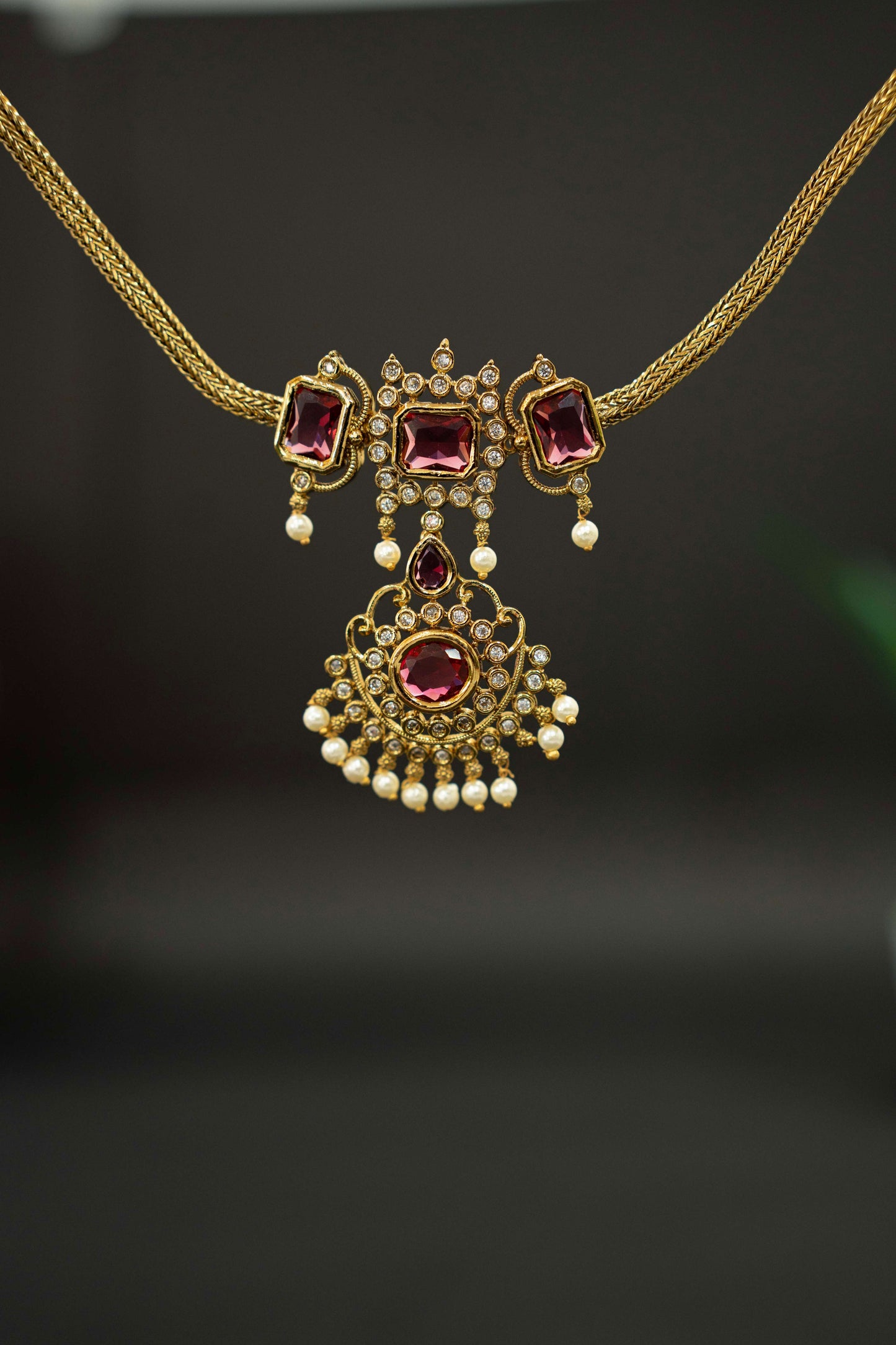 NBC 026 Neckpiece with Earrings