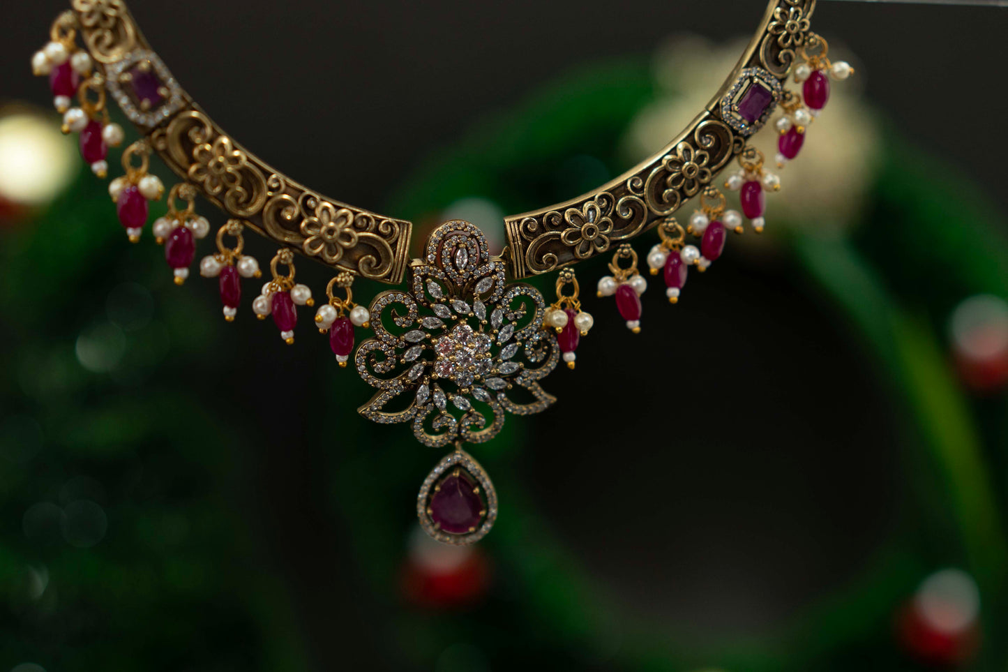 NBCA 044 Neckpiece with Earrings