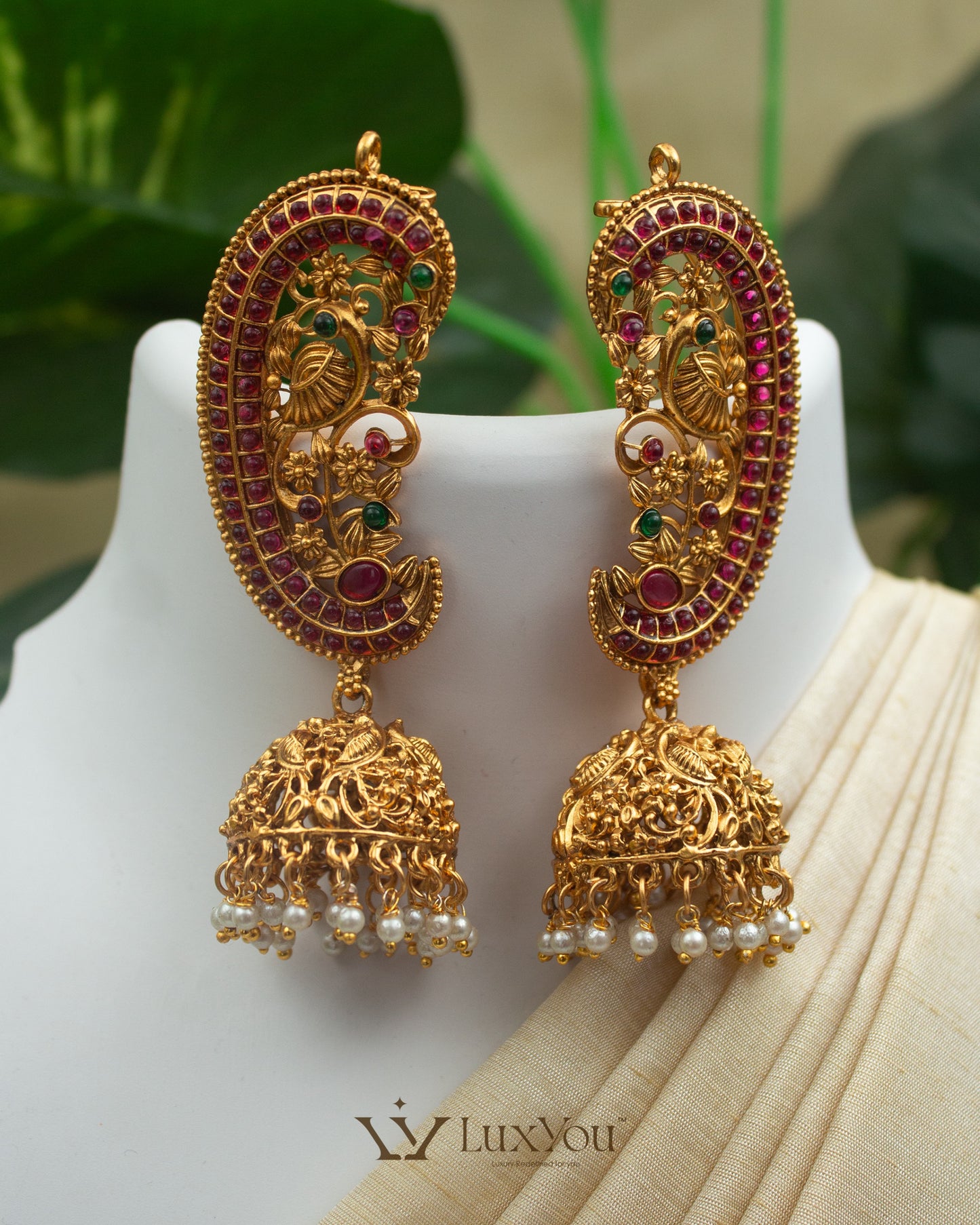 EA 008 Earrings