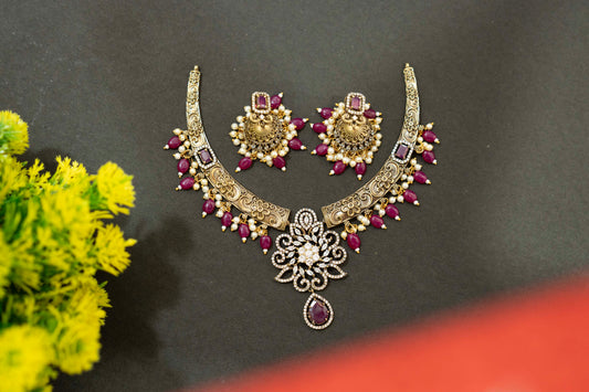 NBCA 044  Neckpiece with Earrings