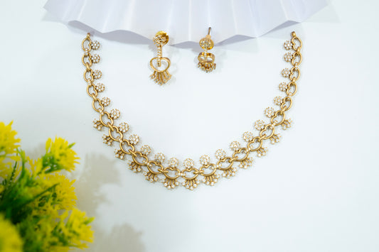 NADA 030 Necklace with Earrings