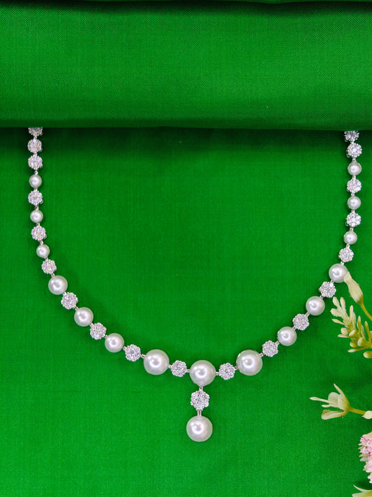 NAD 004 Necklace with Earrings